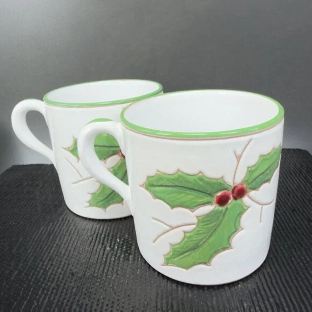 Vintage Italian Pottery Coffee Mug Cup Set 2 Mugs Holly Berry Christmas Mugs Set